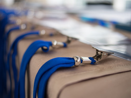 5 Helpful Tips in Selecting the Right Lanyard Card Holder